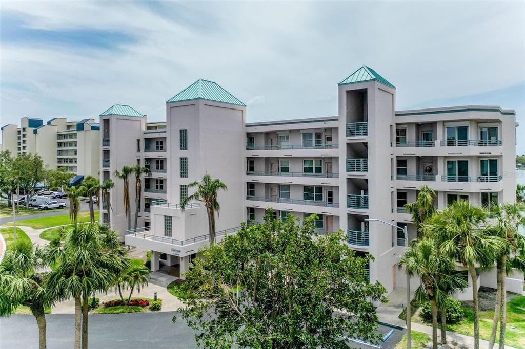 8000 SAILBOAT KEY BOULEVARD S UNIT 202 ST PETE BEACH, FL 33707