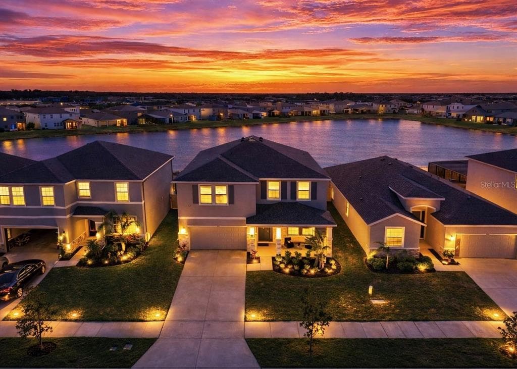 166 BRIGHT IBIS AVENUE APOLLO BEACH, FL 33572