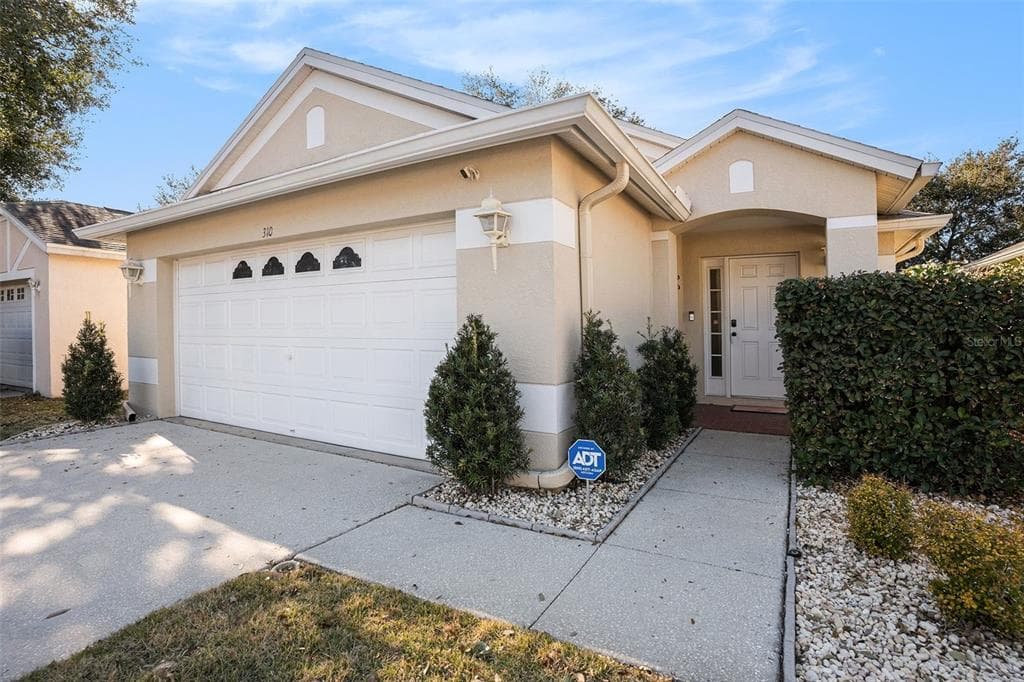 310 SUMMER SAILS DRIVE VALRICO, FL 33594