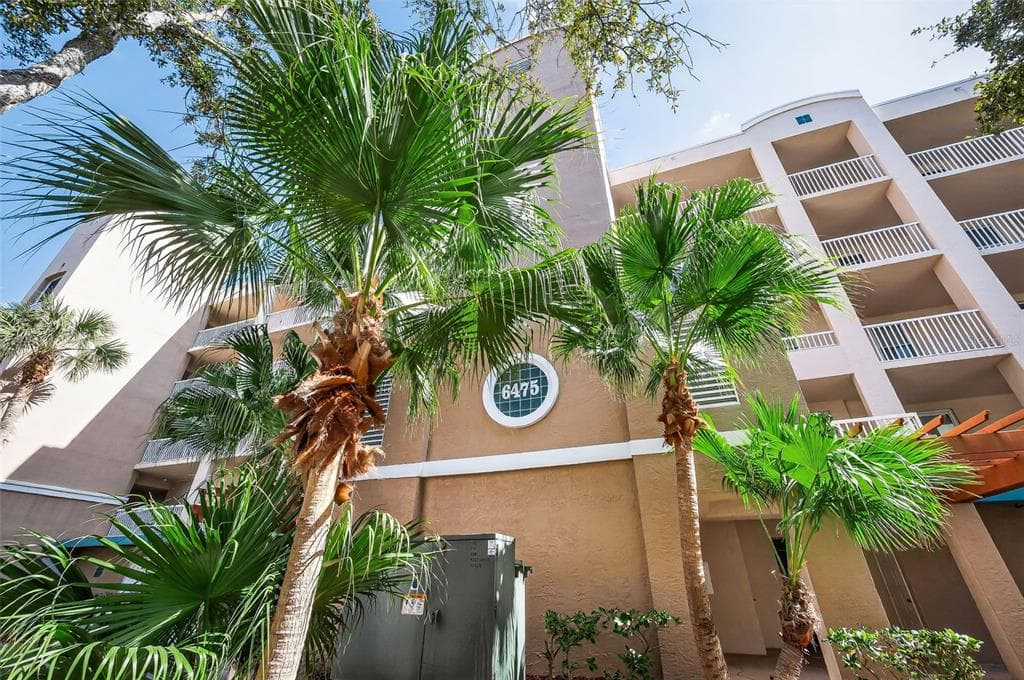 6475 SHORELINE DRIVE UNIT 5301 ST PETERSBURG, FL 33708