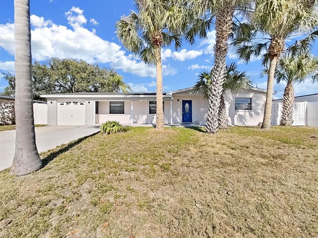 10711 DOWRY AVENUE TAMPA, FL 33615