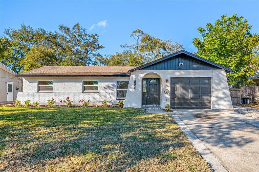 1608 AMBERLEA DRIVE N DUNEDIN, FL 34698