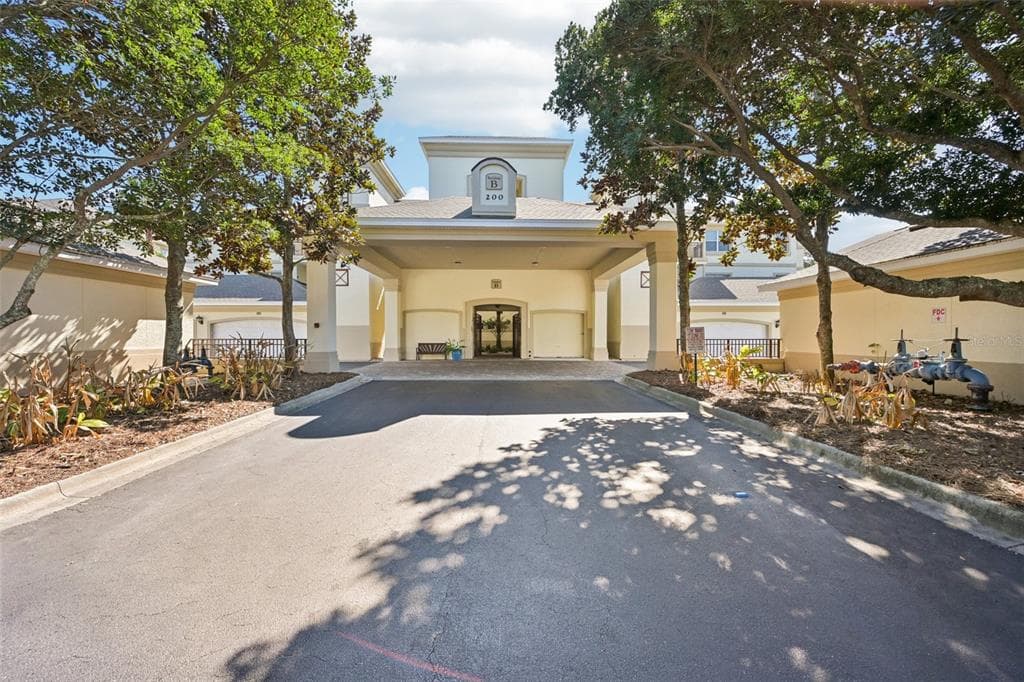 200 RIVERFRONT DRIVE UNIT B103 PALM COAST, FL 32137
