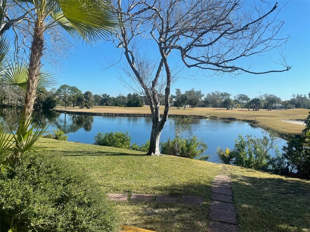 6823 GREENBRIER DRIVE SEMINOLE, FL 33777