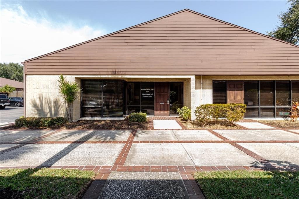 611 DRUID ROAD E UNIT 707 & 708