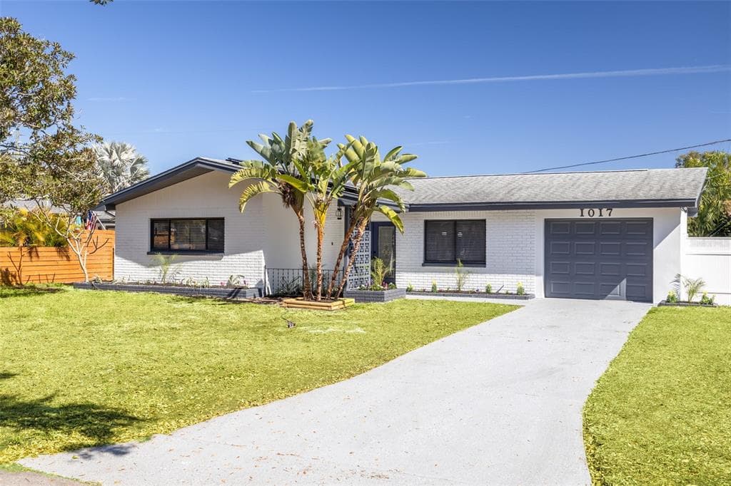 1017 EMERSON DRIVE DUNEDIN, FL 34698