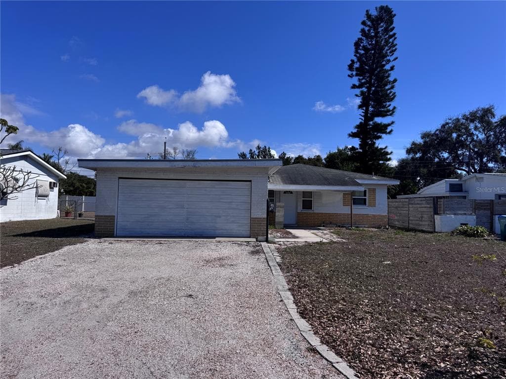 5713 ORANGE ROAD SEMINOLE, FL 33772