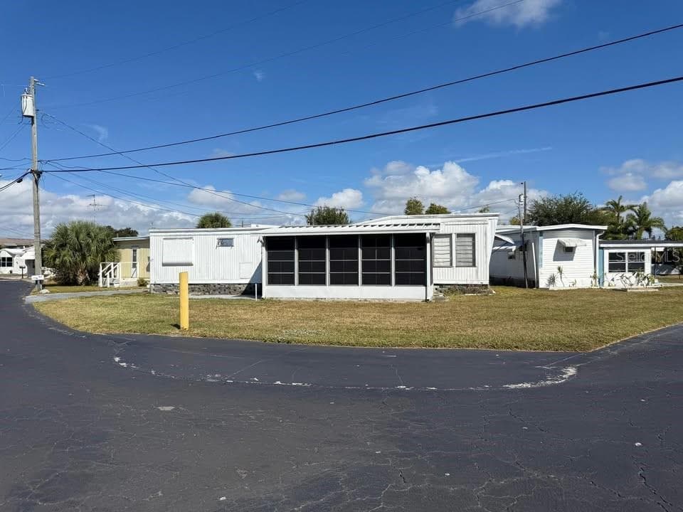6720 PARK BOULEVARD N UNIT 67 PINELLAS PARK, FL 33781