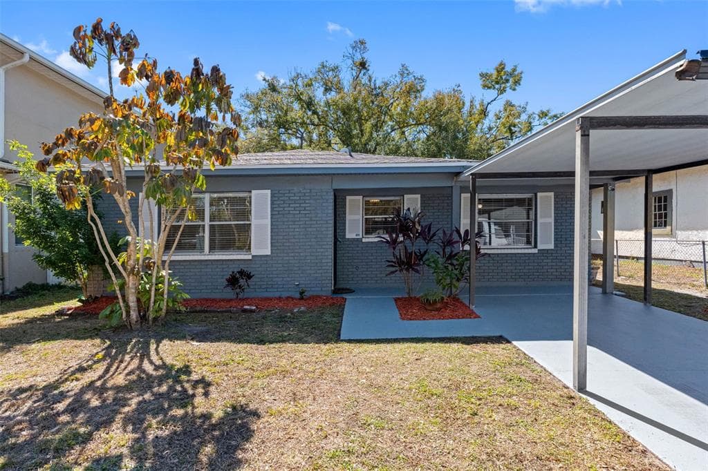 1740 W WALNUT STREET TAMPA, FL 33607
