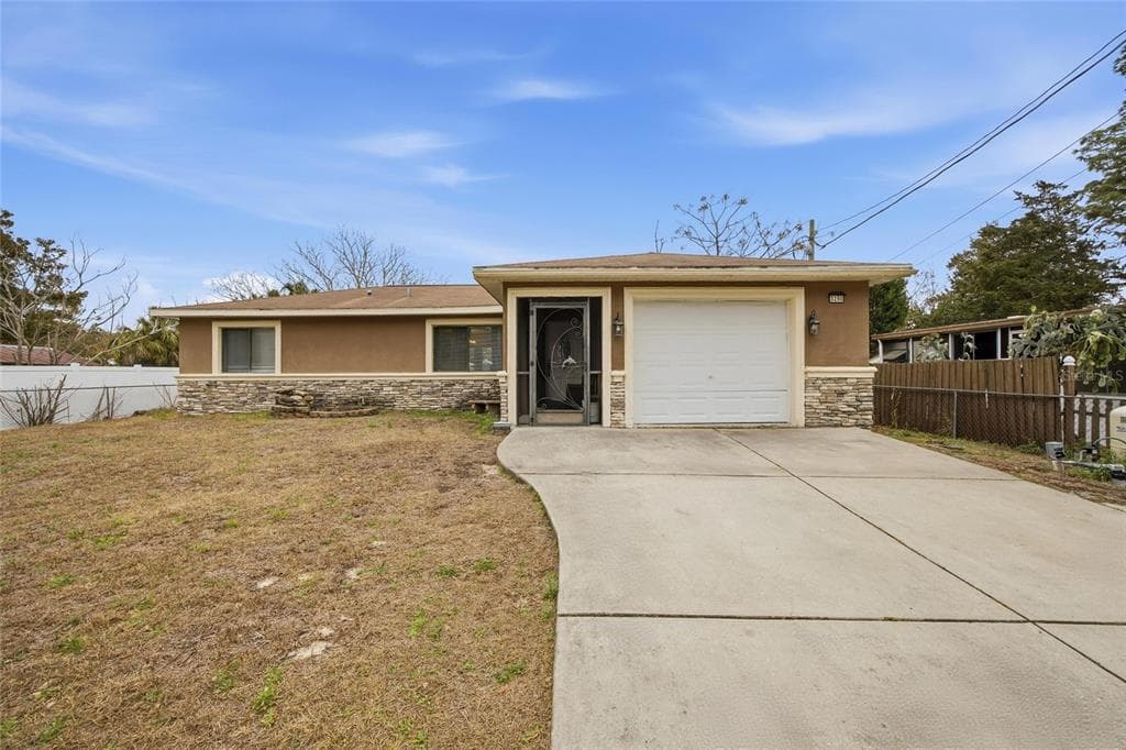 3250 PAINTERS STREET SPRING HILL, FL 34606