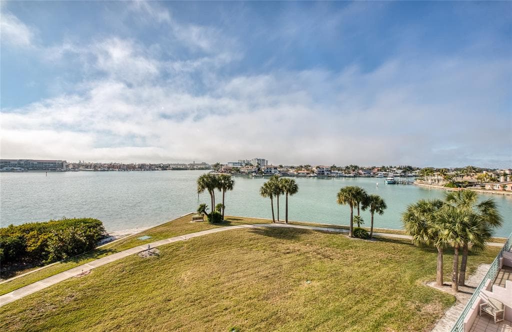 8040 SAILBOAT KEY BOULEVARD S UNIT 303 ST PETE BEACH, FL 33707
