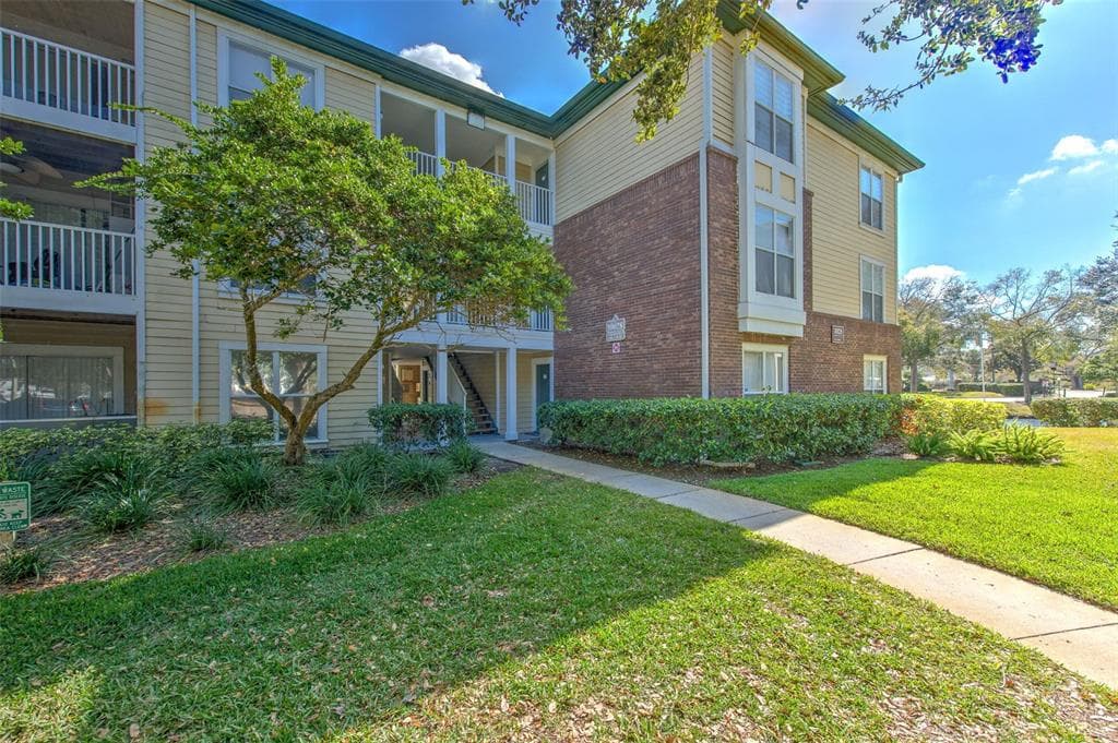 10028 STRAFFORD OAK COURT UNIT 716