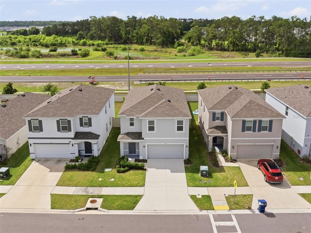 33568 BARBERRY LEAF WAY WESLEY CHAPEL, FL 33543