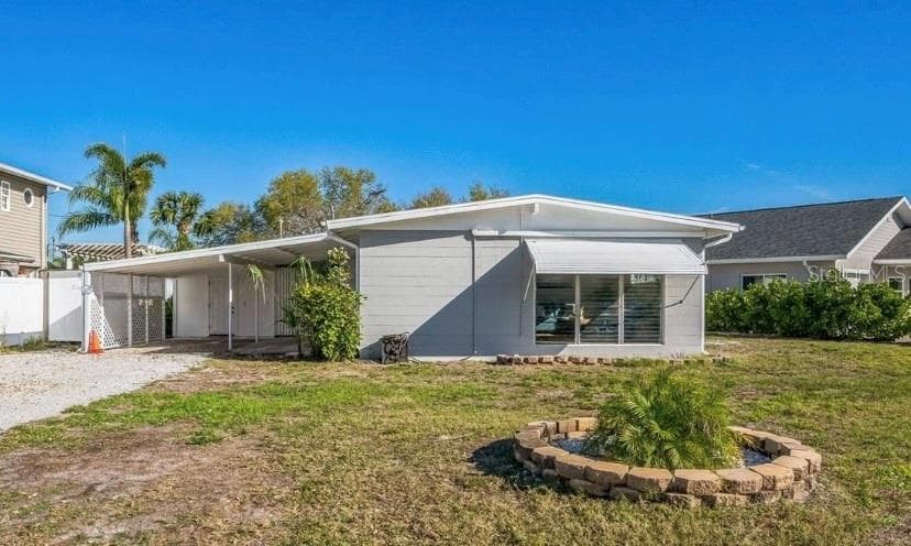 101 SUNLIT COVE DRIVE NE ST PETERSBURG, FL 33702
