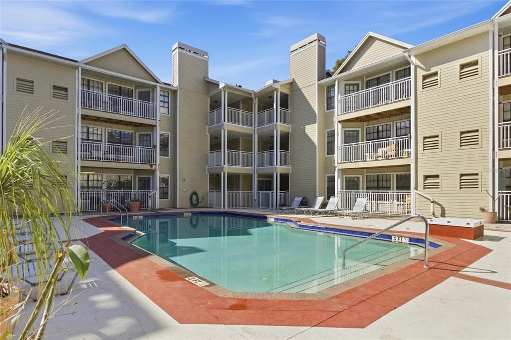 1000 W HORATIO STREET UNIT 218