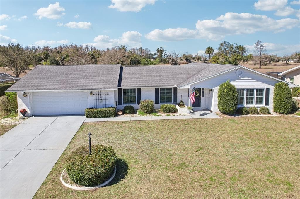 407 STONEHAM DRIVE SUN CITY CENTER, FL 33573