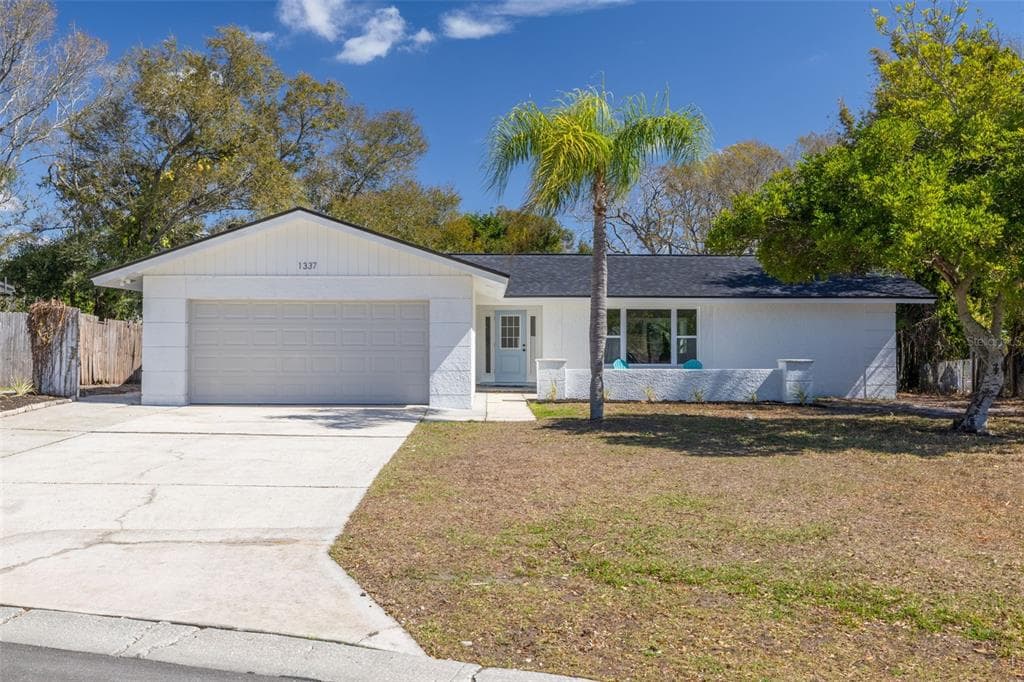 1337 BYRON DRIVE CLEARWATER, FL 33756