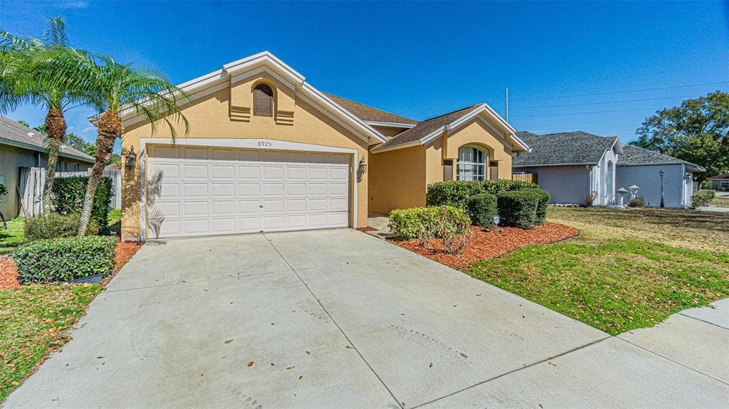 8925 SOUTHBAY DRIVE TAMPA, FL 33615