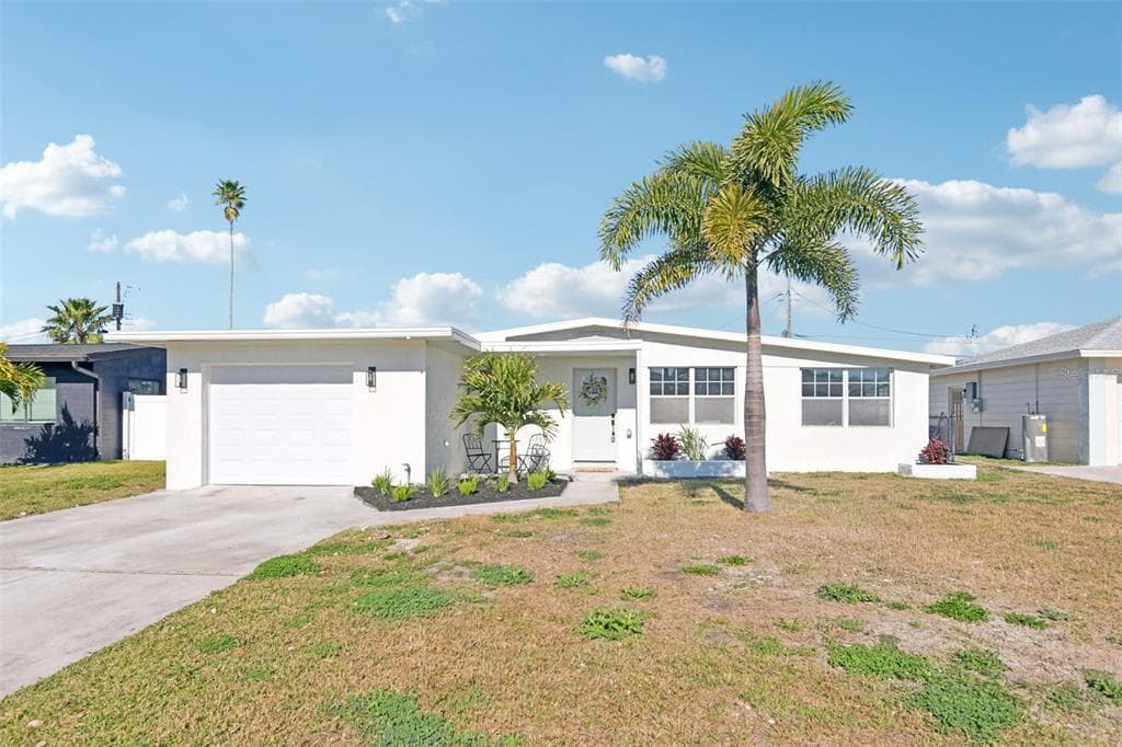 16006 REDINGTON DRIVE REDINGTON BEACH, FL 33708