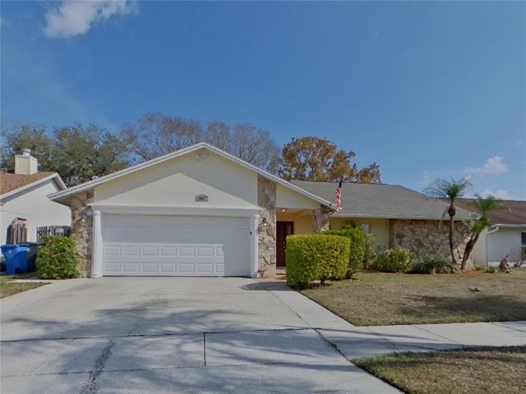 6517 SEAFAIRER DRIVE TAMPA, FL 33615