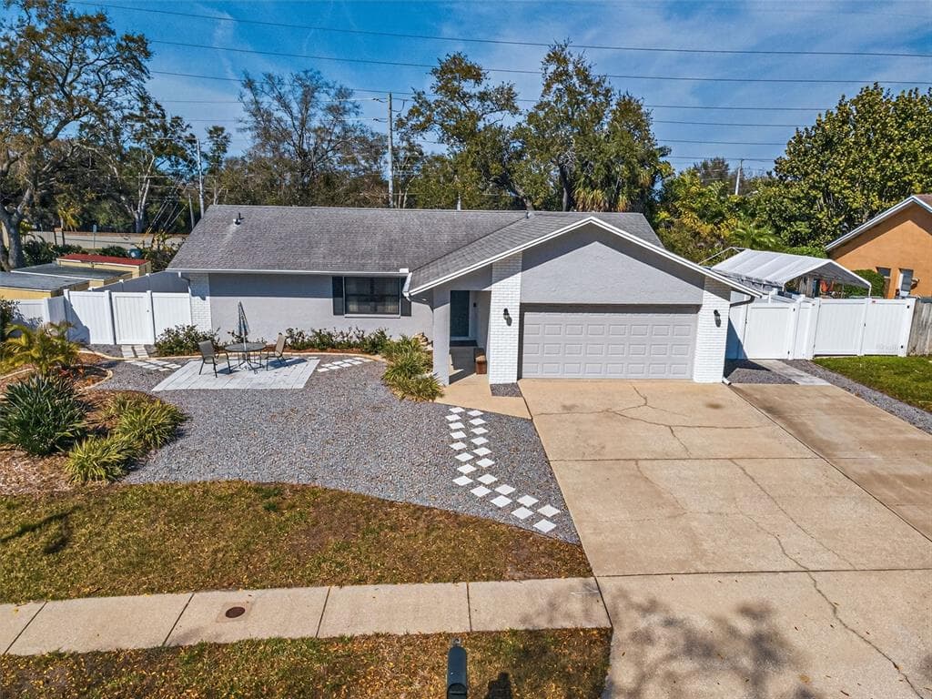 1533 FOXCROFT DRIVE W PALM HARBOR, FL 34683