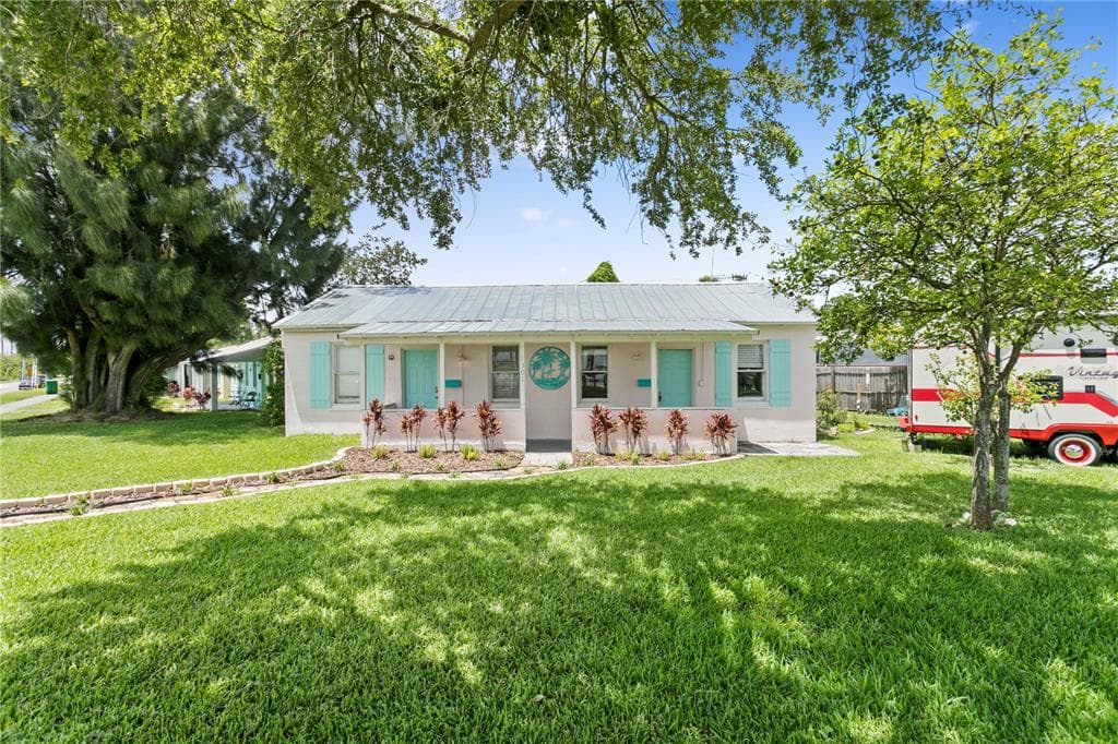 1305 S BERMUDA BOULEVARD UNIT A TAMPA, FL 33605