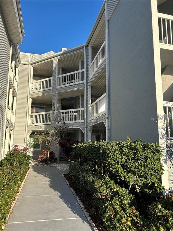 6924 STONES THROW CIRCLE N UNIT 8306 ST PETERSBURG, FL 33710