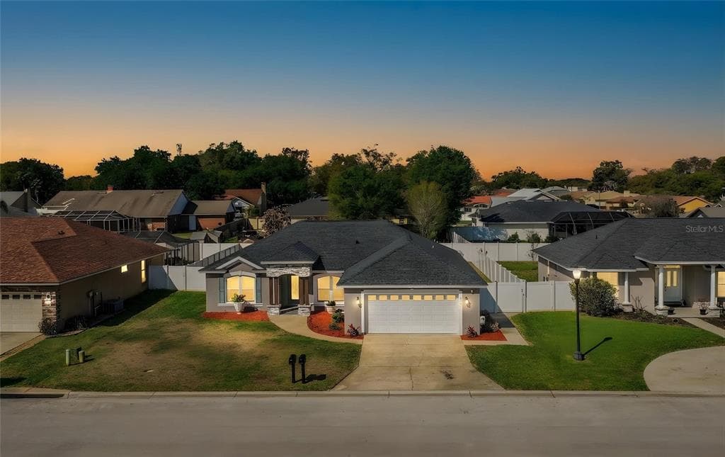 7144 REMINGTON OAKS LOOP LAKELAND, FL 33810