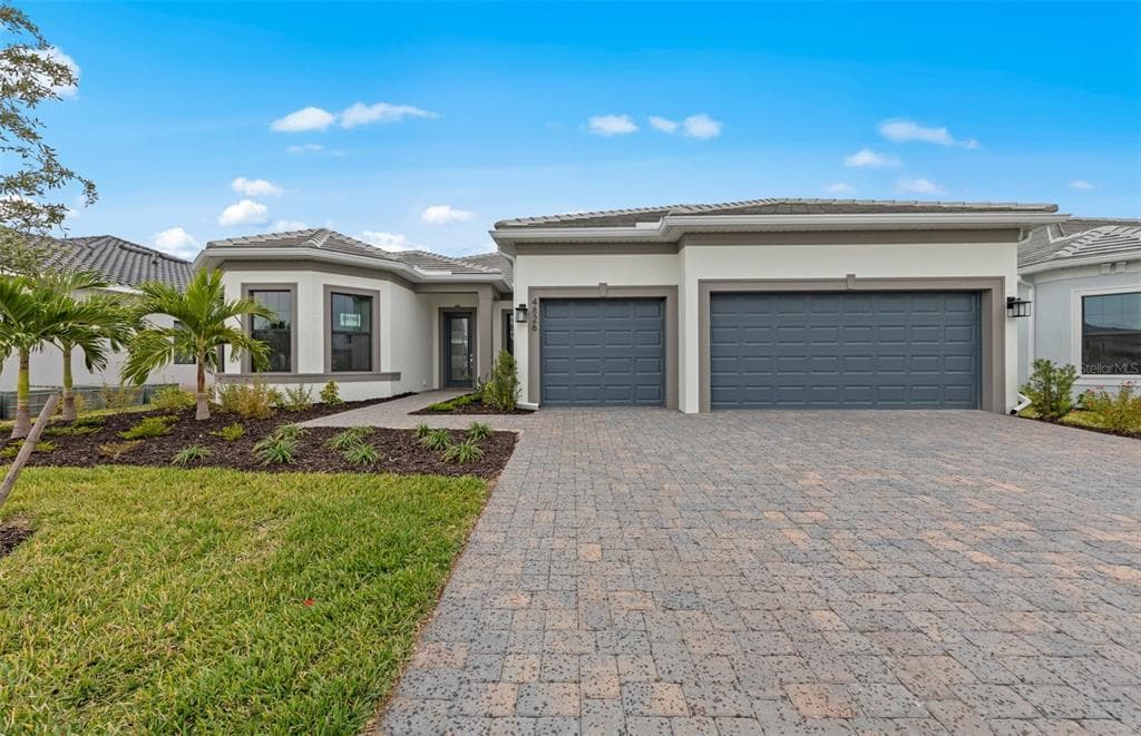 4826 EMPIRE LANDING RUN LAKEWOOD RANCH, FL 34211