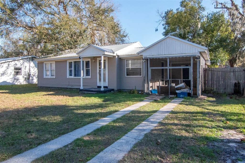 1405 E CHERRY STREET PLANT CITY, FL 33563