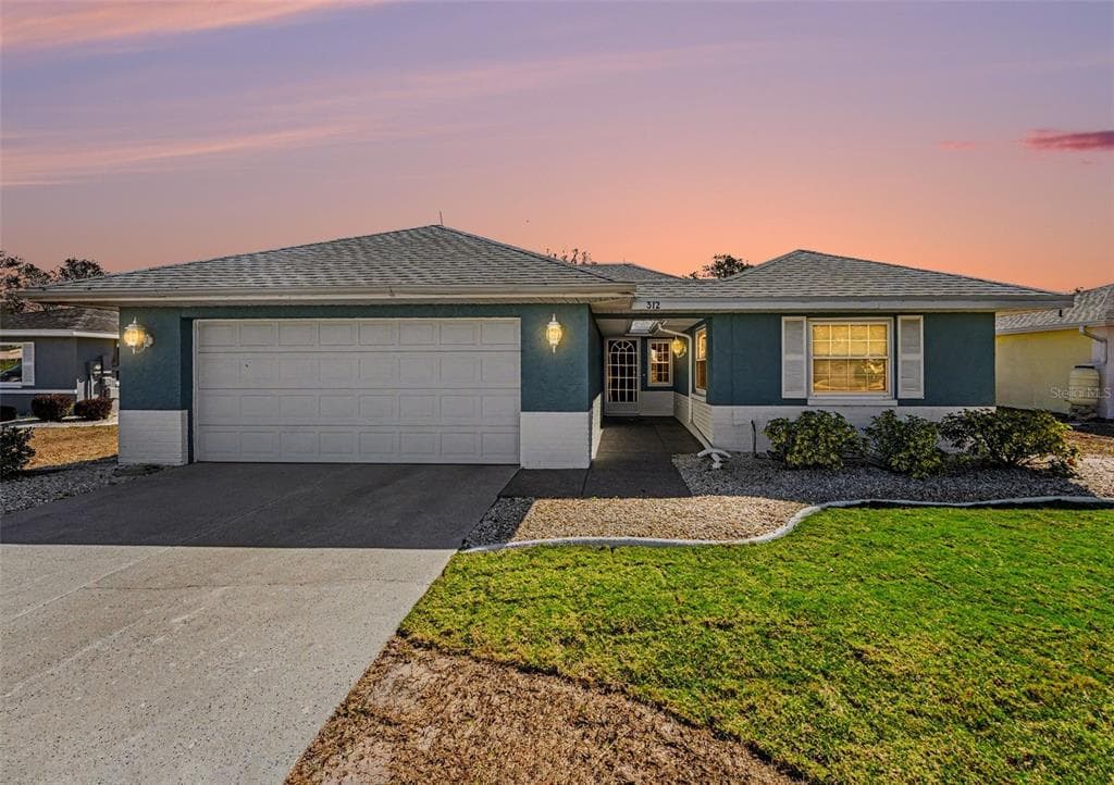 312 THORN HILL PLACE SUN CITY CENTER, FL 33573