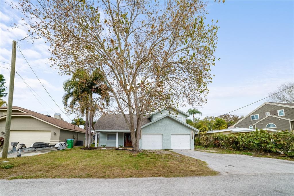 3149 N CANAL DRIVE