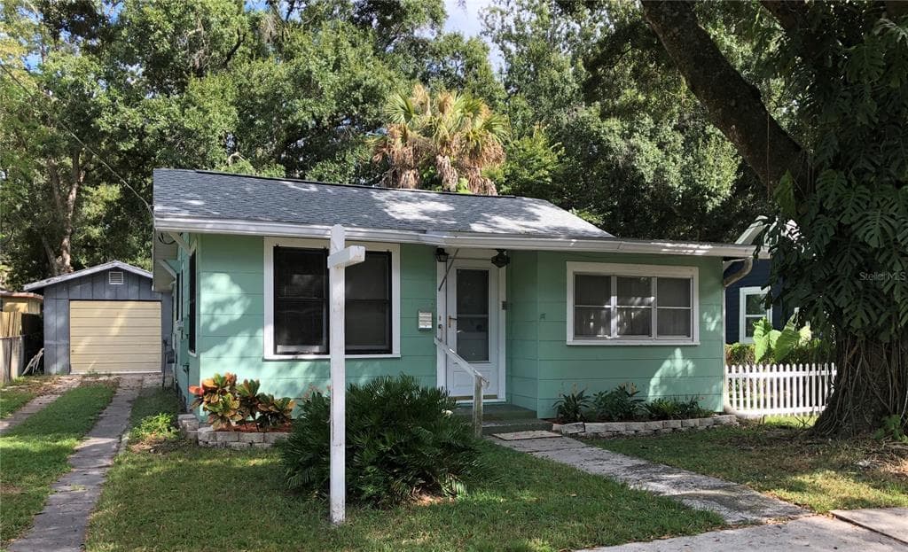 8107 N 12TH STREET TAMPA, FL 33604