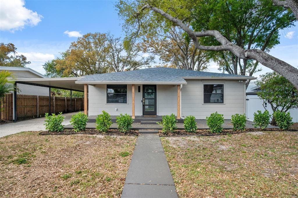 5124 N RIDGE STREET N ST PETERSBURG, FL 33709