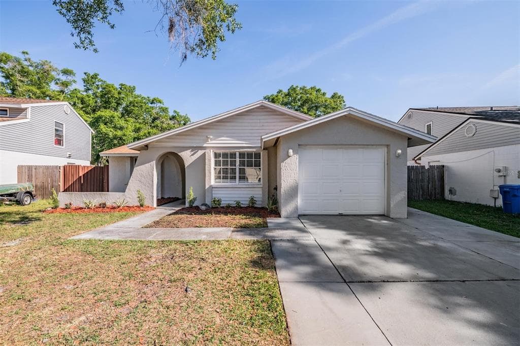 4903 TRASKWOOD COURT TAMPA, FL 33624