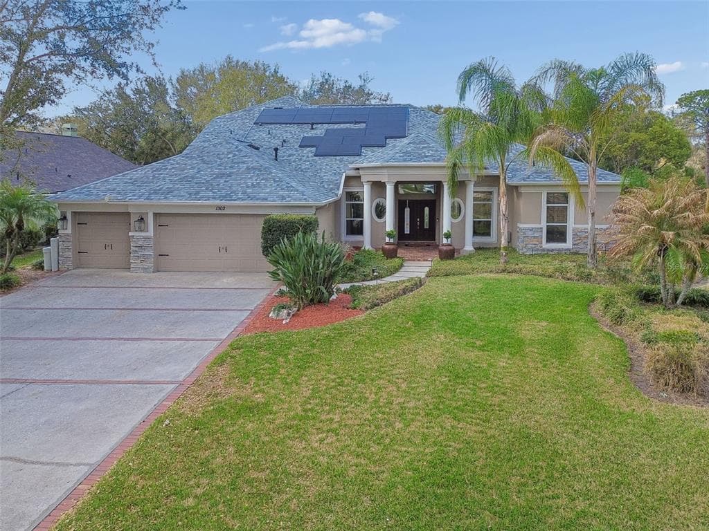 1302 STEEPLE HILL COURT BRANDON, FL 33511