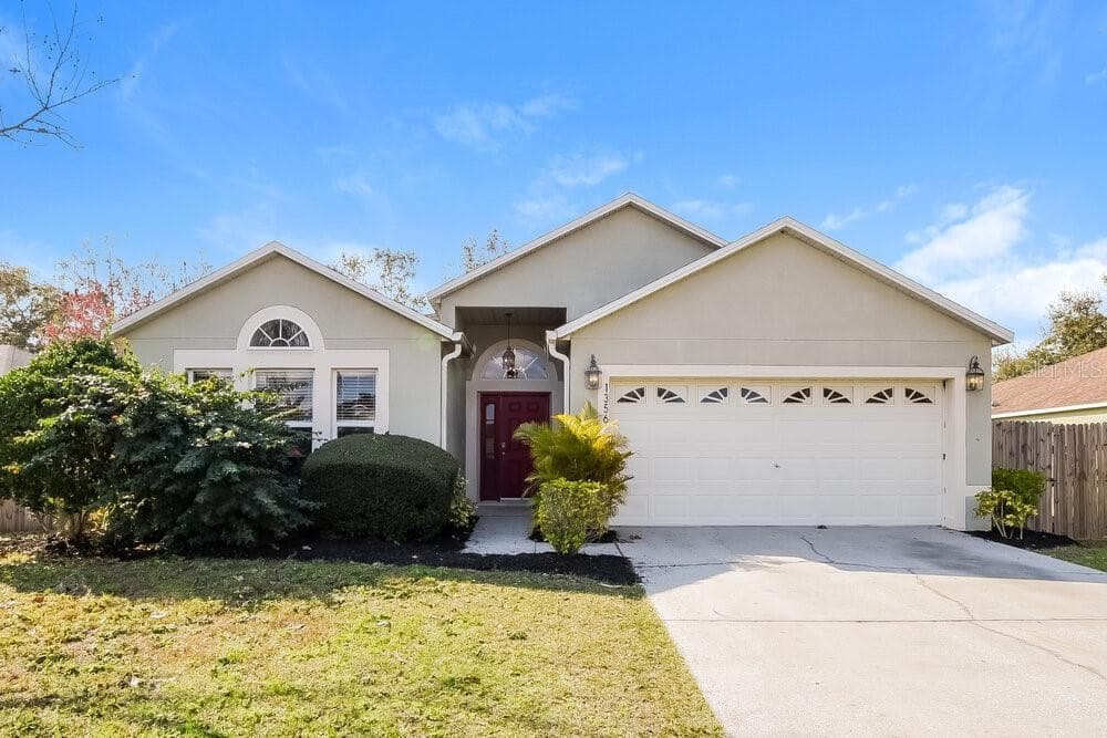 1356 HONEY ROAD APOPKA, FL 32712