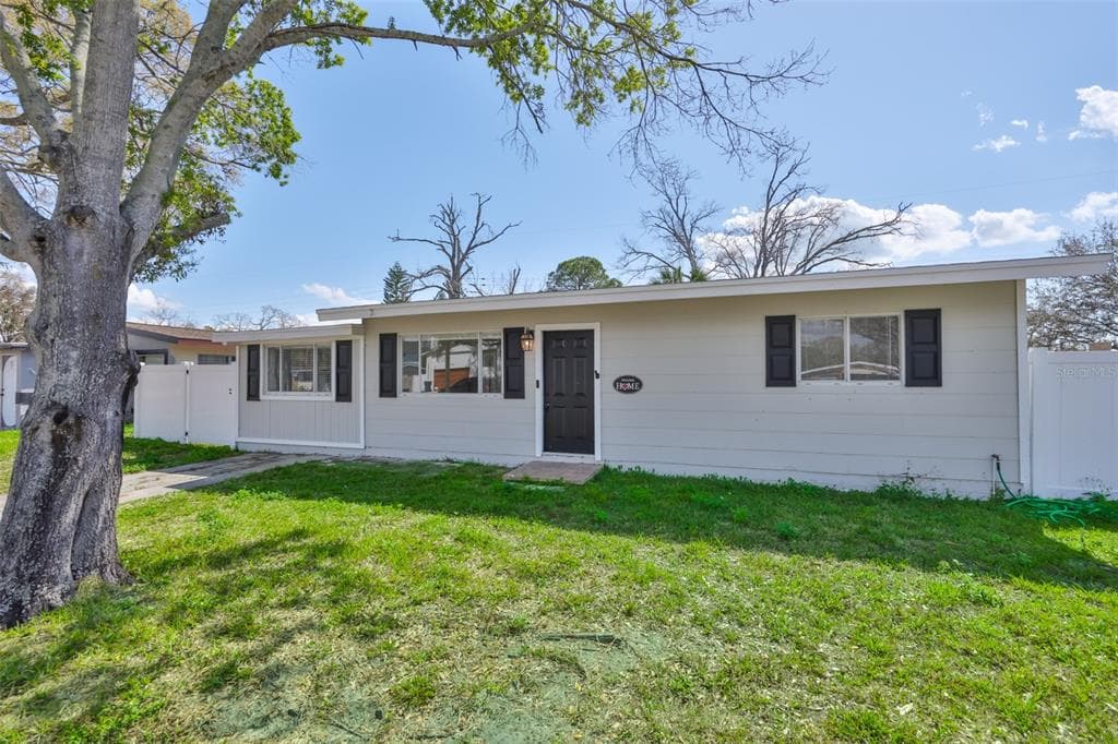 4718 W OKLAHOMA AVENUE TAMPA, FL 33616
