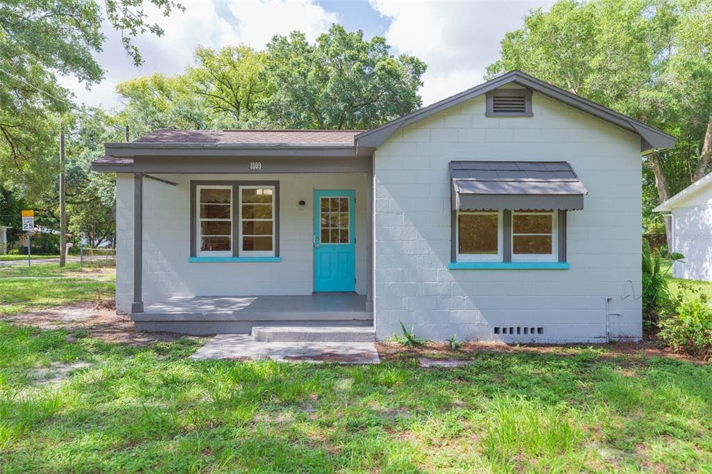 1809 E HENRY AVENUE TAMPA, FL 33610