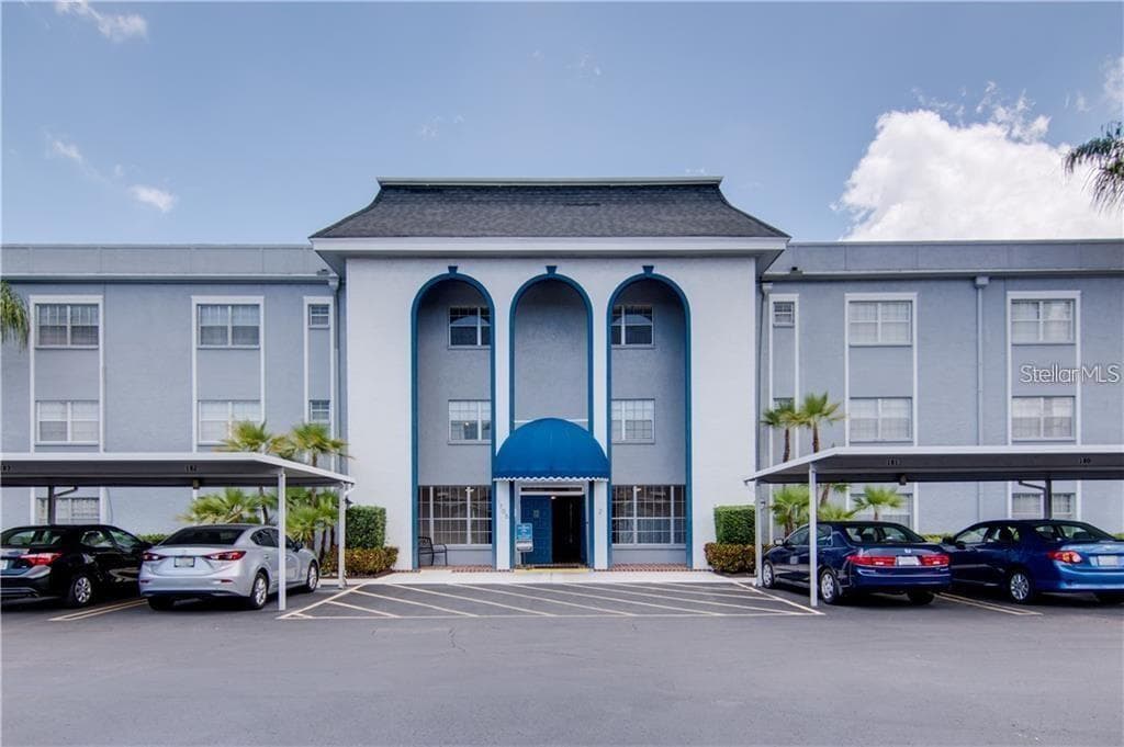 1706 BELLEAIR FOREST DRIVE UNIT 140 BELLEAIR, FL 33756