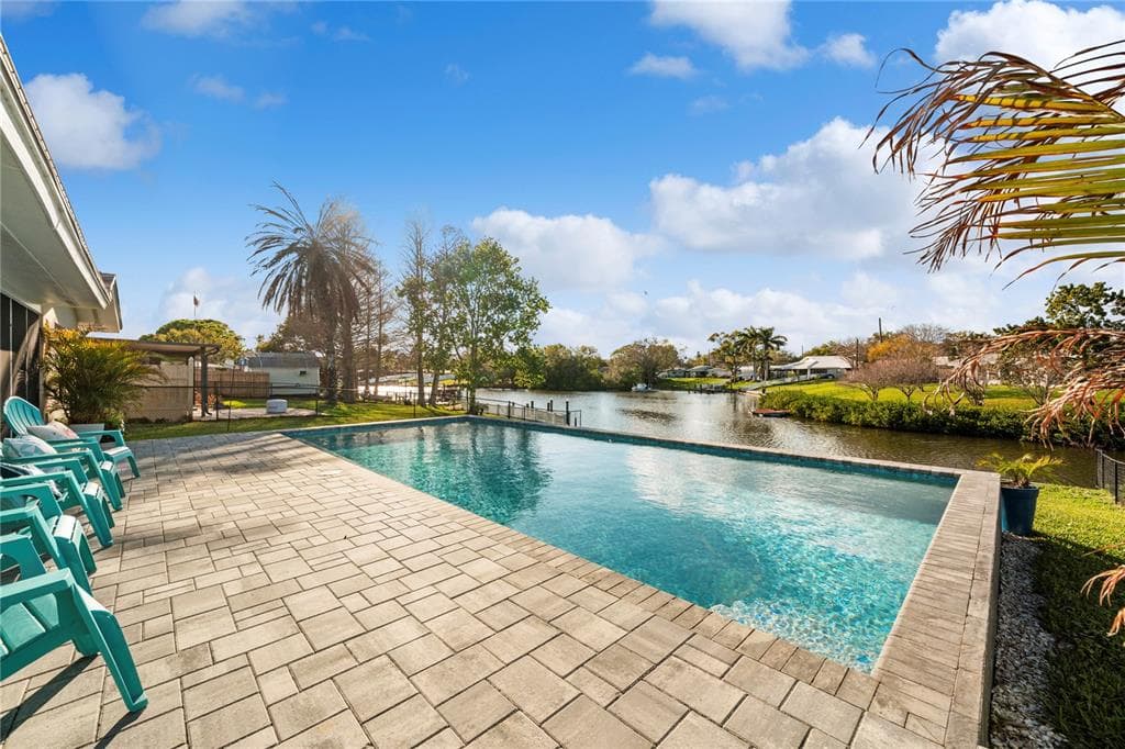 632 SHORE DRIVE