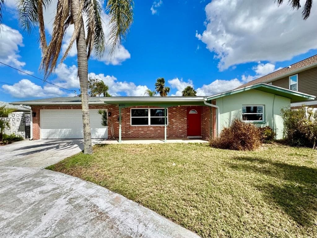 4121 HEADSAIL DRIVE NEW PORT RICHEY, FL 34652