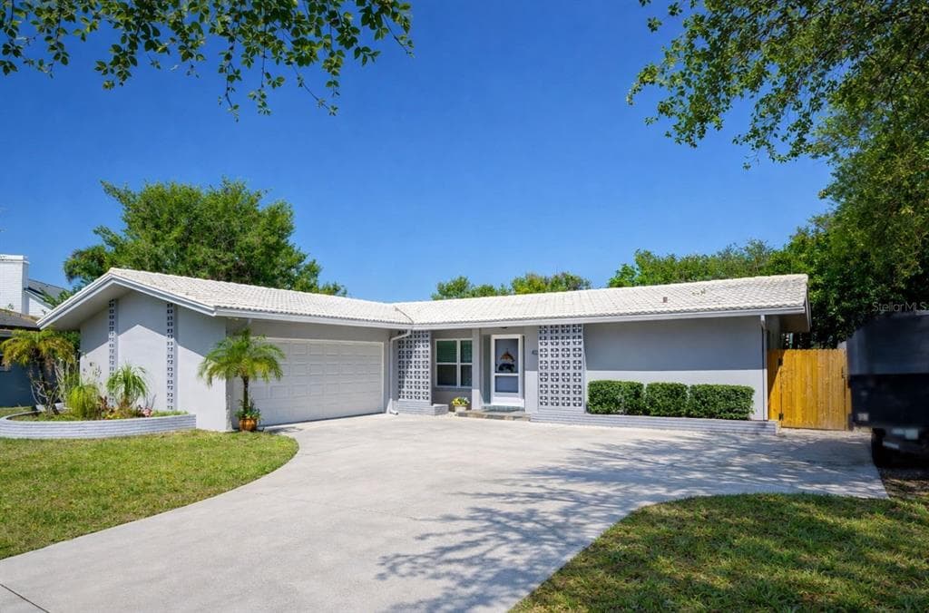 14197 HETRICK CIRCLE N LARGO, FL 33774