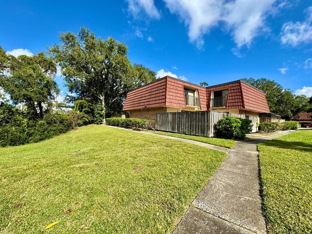 2636 10TH COURT PALM HARBOR, FL 34684