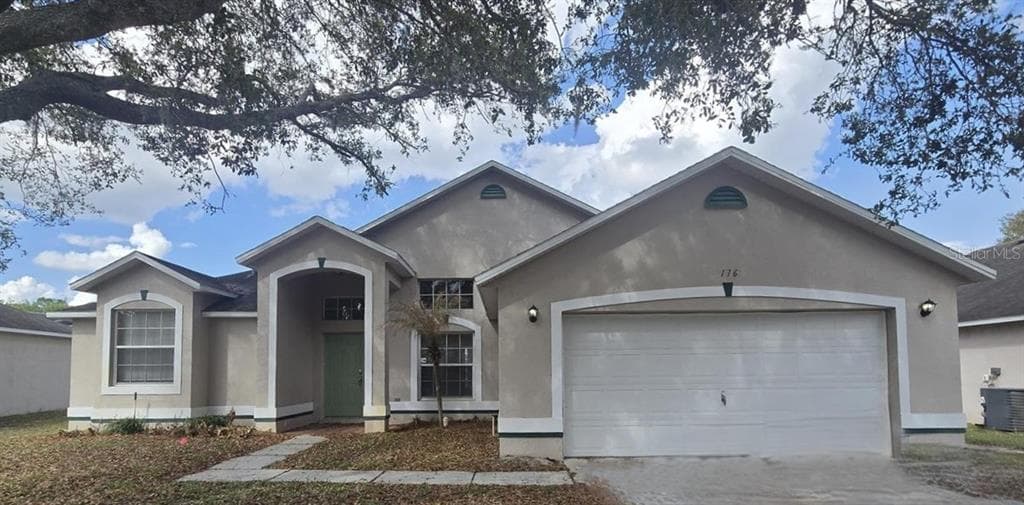 116 QUIET OAK COURT DAVENPORT, FL 33896