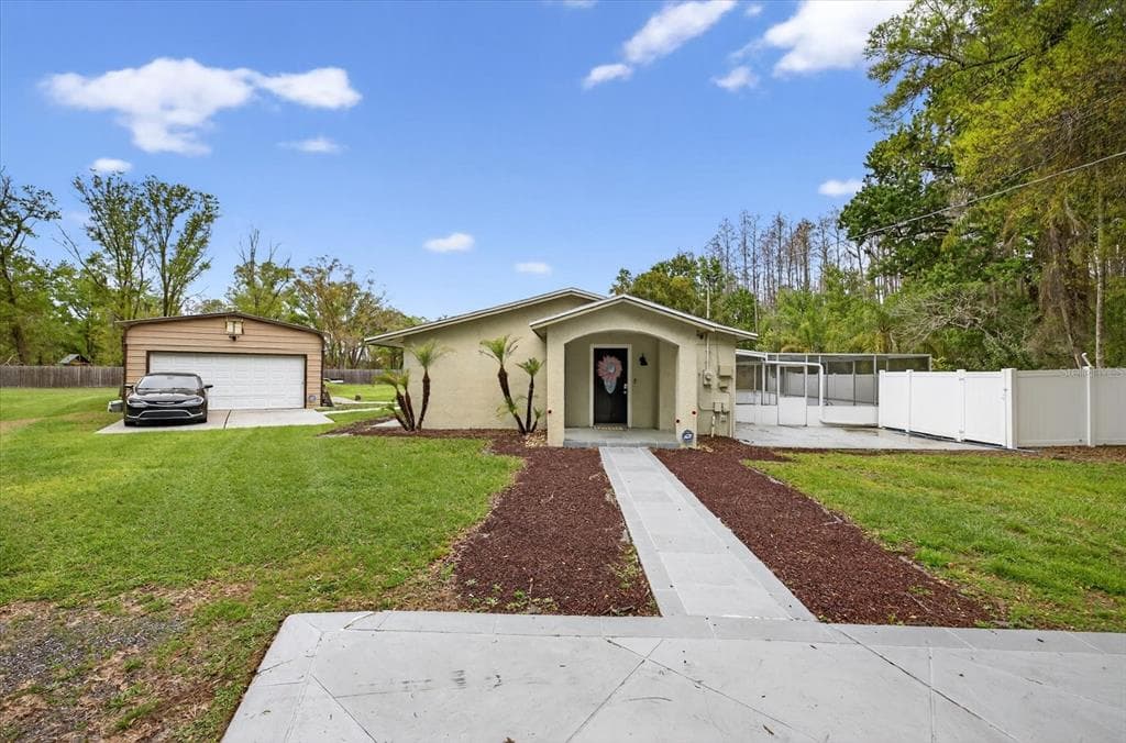 19514 N DALE MABRY HIGHWAY