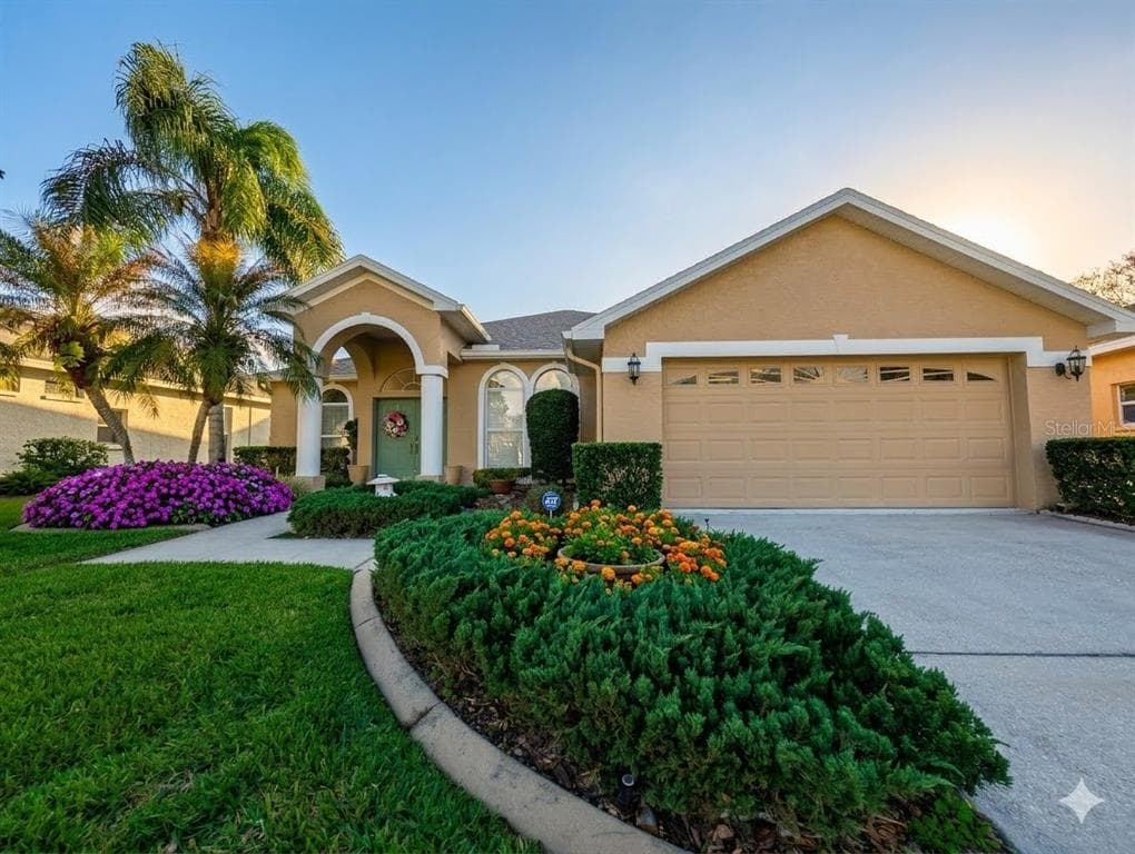 18718 FOREST GLEN COURT TAMPA, FL 33647