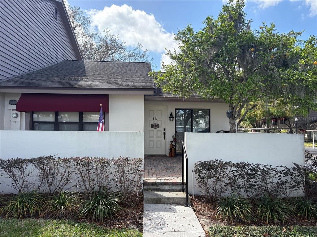 811 OAK PARK PLACE BRANDON, FL 33511