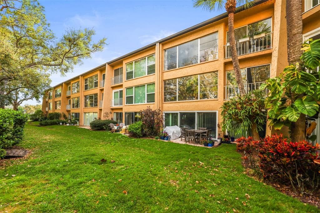 225 COUNTRY CLUB DRIVE UNIT D237