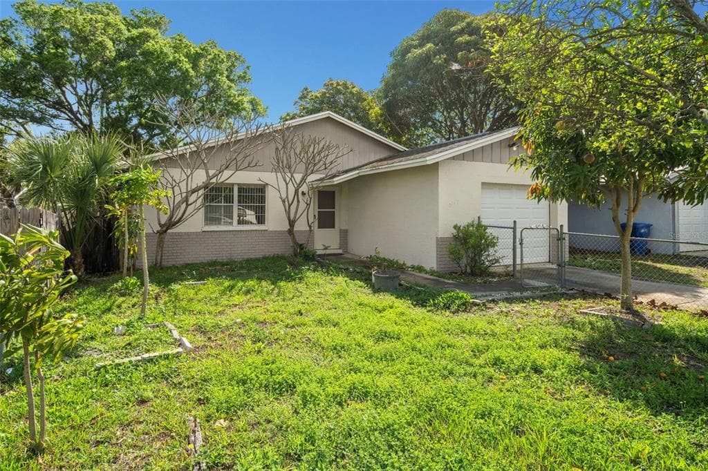 2147 CORAL WAY LARGO, FL 33771